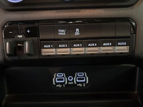 Used 2022 RAM 3500 Big Horn w/ Level 1 Equipment Group AWD/4WD image 24