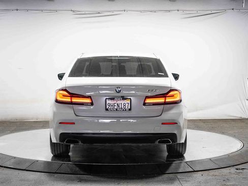 Used 2021 BMW 530i w/ Convenience Package RWD image 3
