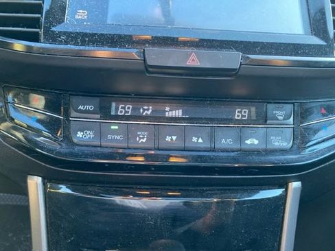 Used 2017 Honda Accord EX image 23