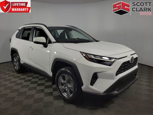 Used 2025 Toyota RAV4 XLE image 1