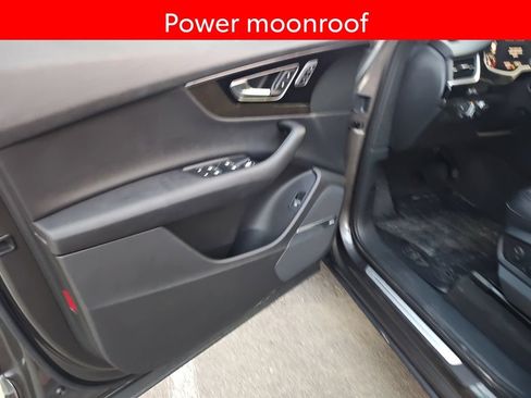 Used 2018 Audi Q7 3.0T Prestige AWD/4WD image 5