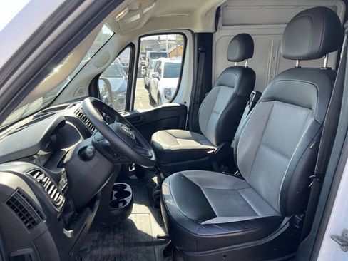 Used 2025 RAM ProMaster 2500 w/ Convenience Group FWD image 14