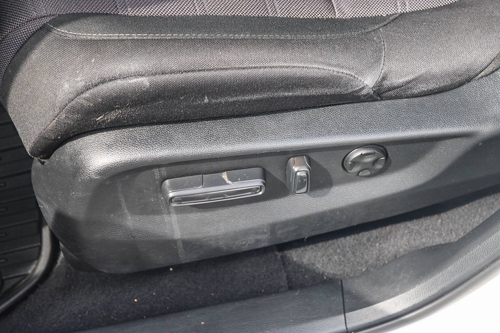 Used 2022 Honda CR-V EX image 25