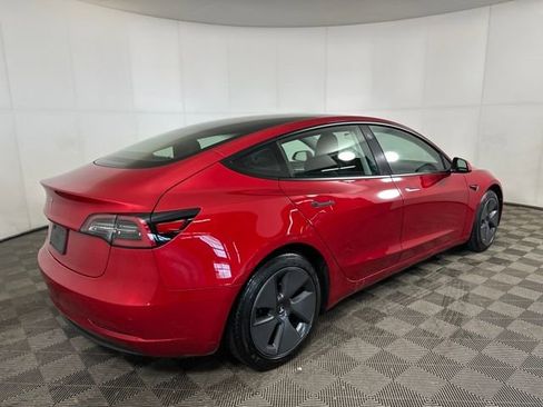 Used 2023 Tesla Model 3 Standard Range image 3