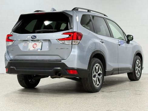 Used 2020 Subaru Forester Premium w/ Popular Package #1 AWD/4WD image 6