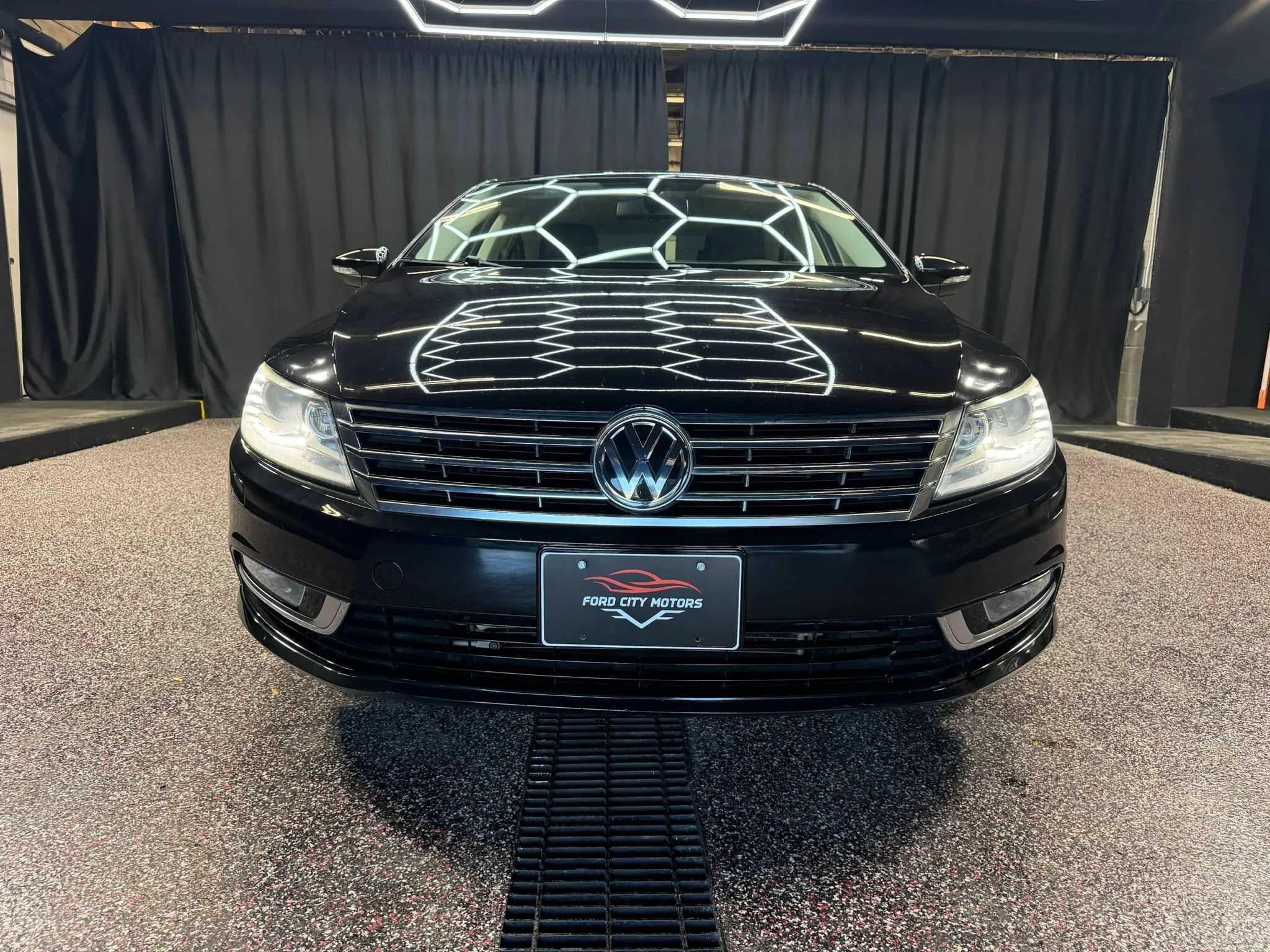Used 2015 Volkswagen CC Sport FWD image 2