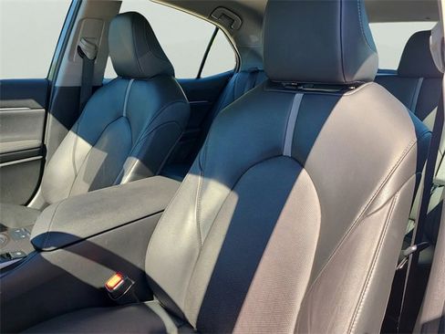Used 2023 Toyota Camry XSE image 23