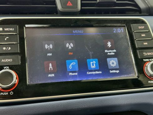 Used 2023 Nissan Versa SV FWD image 16