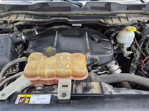 Used 2018 RAM 1500 Laramie w/ Convenience Group AWD/4WD image 23