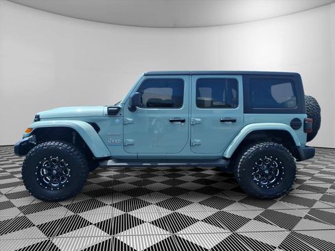Used 2023 Jeep Wrangler Unlimited Sahara w/ Cold Weather Group AWD/4WD image 24