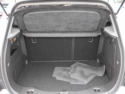 Used 2022 Chevrolet Trax LT w/ LT Convenience Package image 26