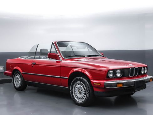 Used 1987 BMW 325i Convertible image 4