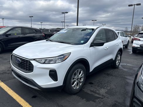 Used 2023 Ford Escape Active image 4