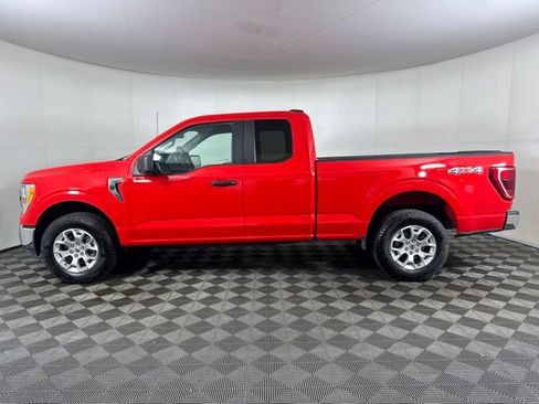 Certified 2022 Ford F150 XLT w/ Bed Utility Package AWD/4WD image 8