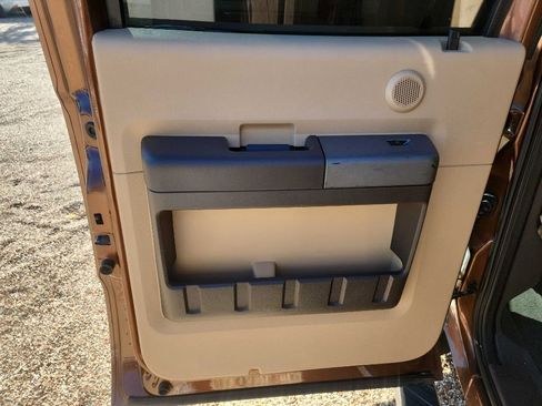 Used 2011 Ford F250 Lariat w/ Lariat Ultimate Pkg image 32