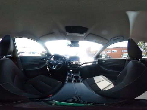 Used 2025 Nissan Altima 2.5 SV FWD image 42