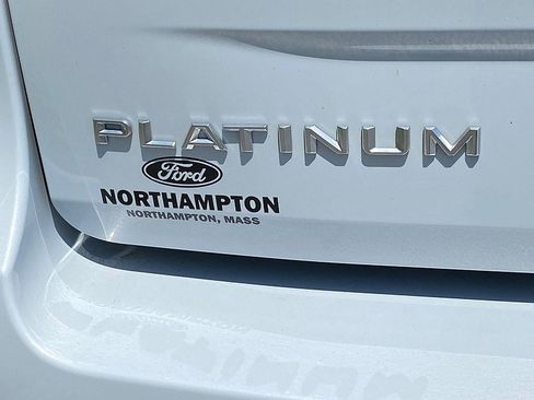 Certified 2025 Ford Expedition Platinum AWD/4WD image 12