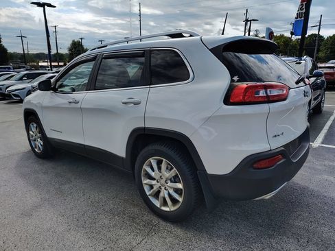 Used 2016 Jeep Cherokee Limited AWD/4WD image 6