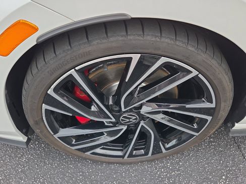 Used 2023 Volkswagen GTI Autobahn image 9