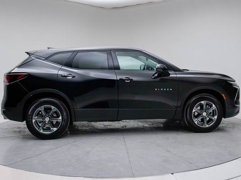 Used 2025 Chevrolet Blazer LT image 8