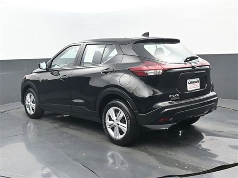 Used 2024 Nissan Kicks S image 3