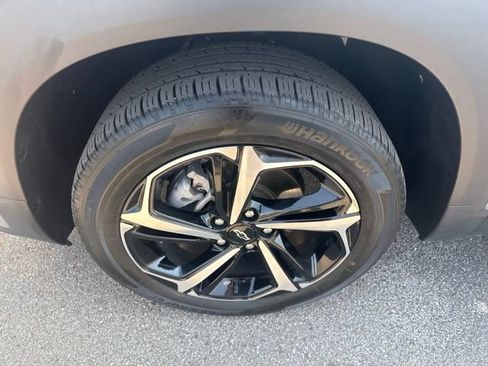 Used 2023 Chevrolet TrailBlazer RS w/ Convenience Package AWD/4WD image 12