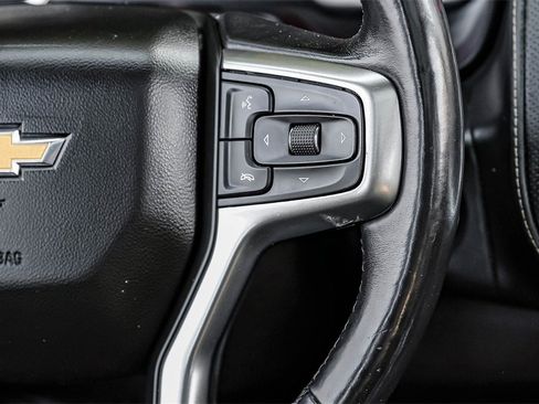 Used 2021 Chevrolet Suburban Premier w/ Premium Package image 17