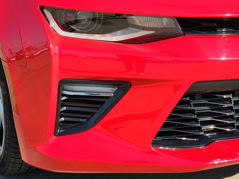 Used 2016 Chevrolet Camaro SS image 13