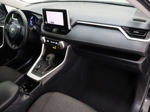 Certified 2025 Toyota RAV4 XLE image 36