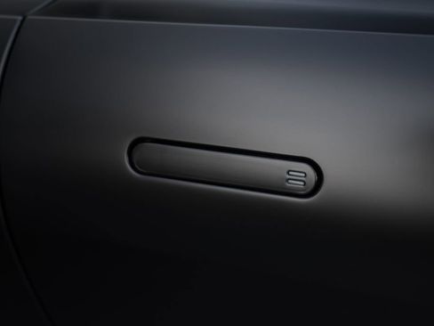 Used 2025 Aston Martin V8 Vantage Coupe image 20