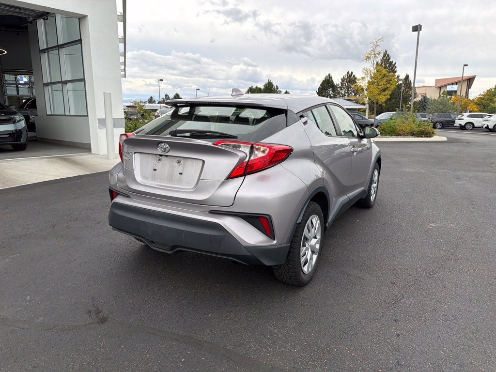 Used 2020 Toyota C-HR LE FWD image 5