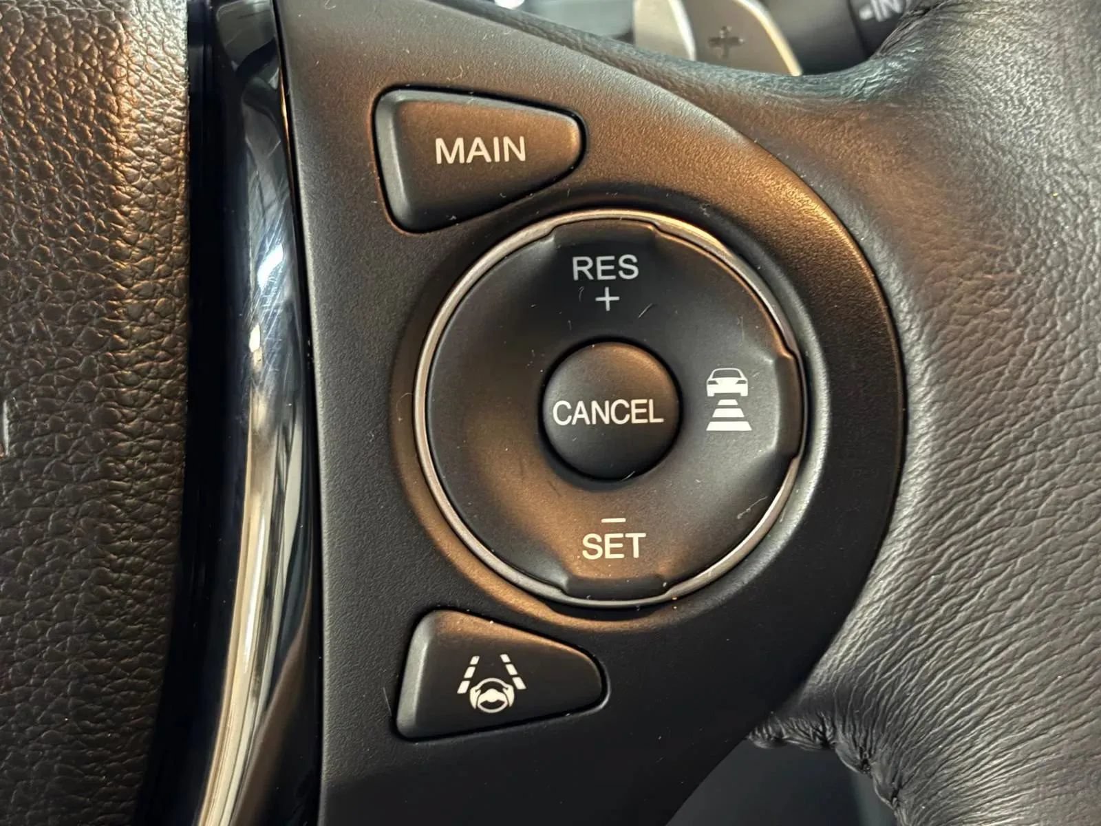 Used 2016 Honda Pilot Touring image 38