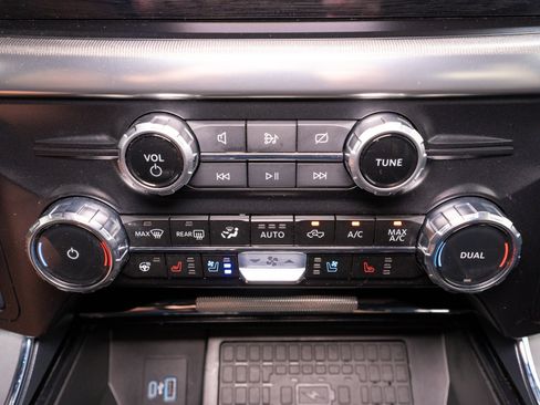 Used 2024 Ford F150 Lariat w/ Equipment Group 502A High AWD/4WD image 22