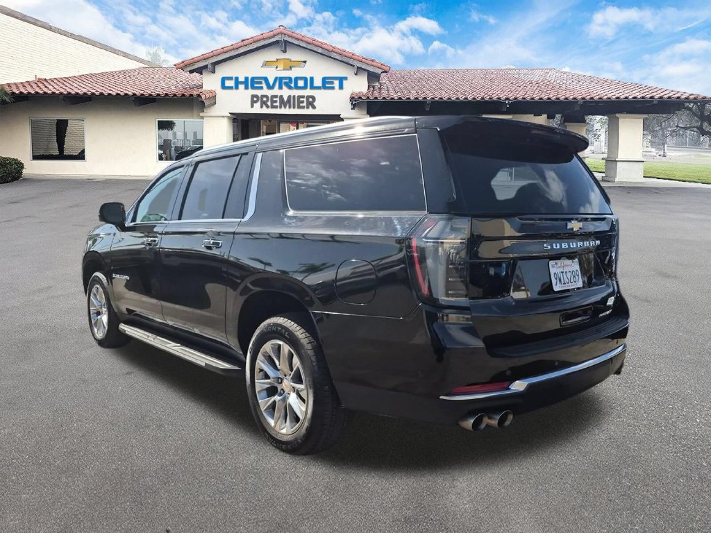 Used 2026 Chevrolet Suburban Premier AWD/4WD image 6