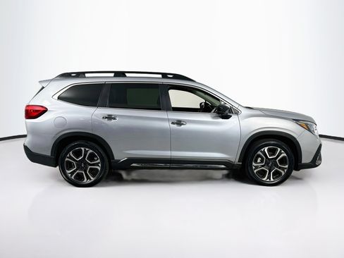 Used 2024 Subaru Ascent Touring AWD/4WD image 4