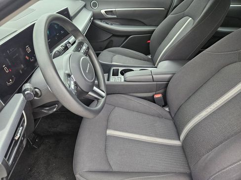 Certified 2025 Hyundai Sonata SEL FWD image 9