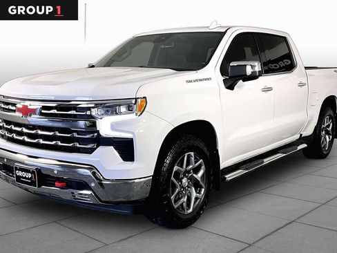 Used 2023 GMC Sierra 1500 Elevation w/ Elevation Premium Package AWD/4WD image 1