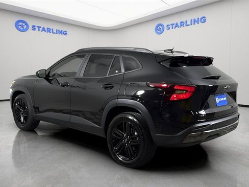 Used 2024 Chevrolet Trax ACTIV w/ Sunroof Package image 5