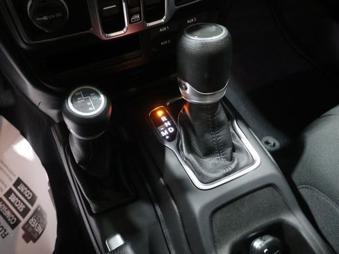 Used 2021 Jeep Wrangler Unlimited Sport AWD/4WD image 34