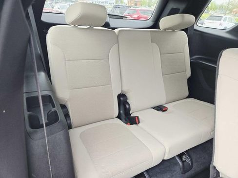 Certified 2022 Chevrolet Traverse LS image 12