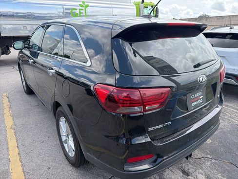 Used 2019 Kia Sorento FWD image 6