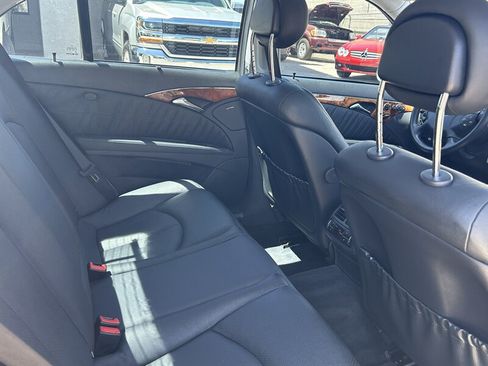 Used 2005 Mercedes-Benz E 500 Sedan image 23