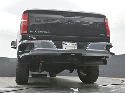 Used 2025 Chevrolet Silverado 2500 LTZ w/ LTZ Convenience Package image 46