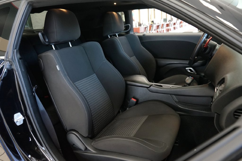 Used 2022 Dodge Challenger R/T w/ Performance Handling Group RWD image 44
