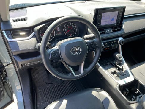 Used 2022 Toyota RAV4 XLE Premium AWD/4WD image 10