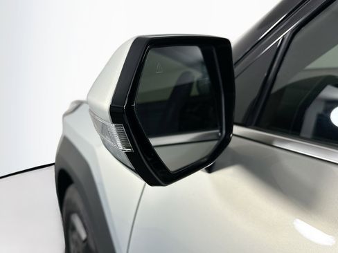 Used 2024 Kia EV9 Light Long Range RWD image 16
