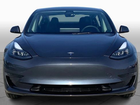 Used 2023 Tesla Model 3 Standard Range image 3