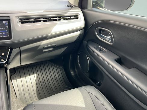 Used 2021 Honda HR-V EX-L image 13