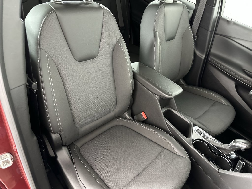 Used 2023 Buick Encore GX Preferred w/ Cold Weather Comfort Package FWD image 29
