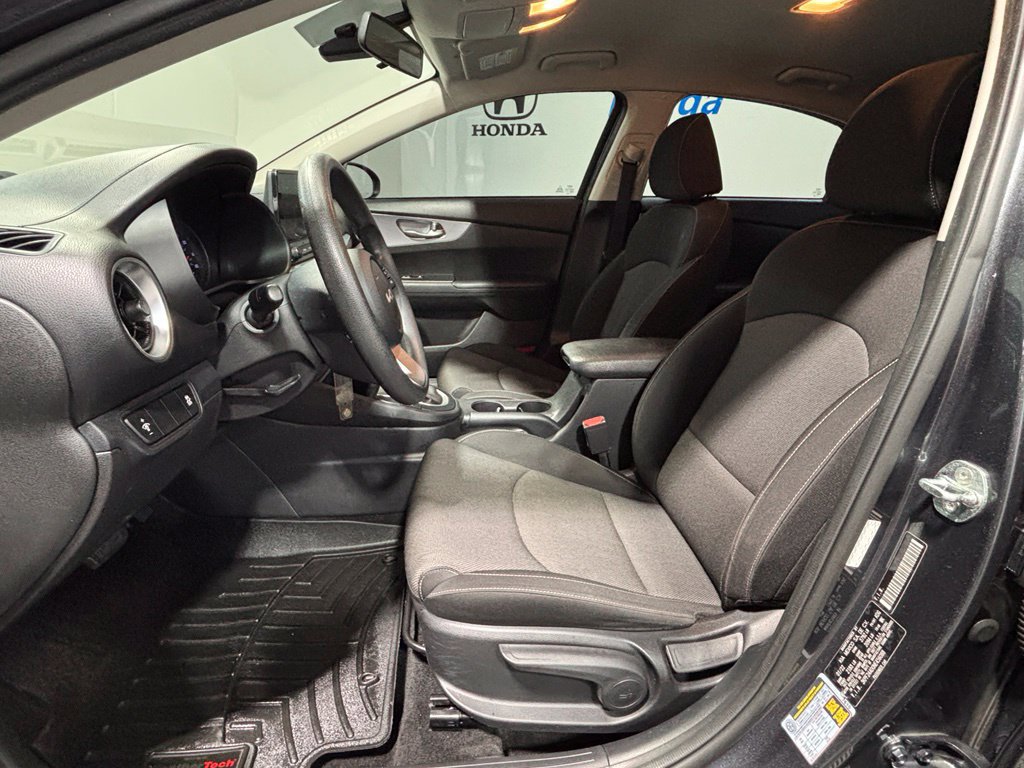 Used 2022 Kia Forte LXS FWD image 10
